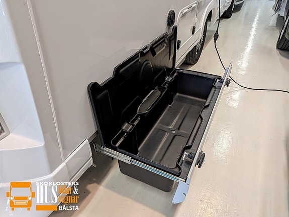 Pilote P720 FGJ 140hk Automat Adaptiv 200Ah Lith 210WSolc Vinterpaket 22 of 22