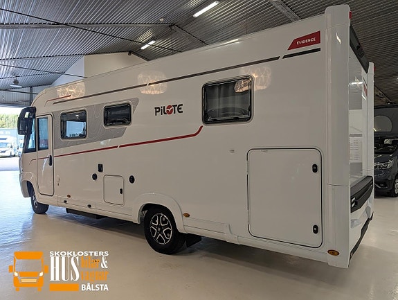 Pilote G740 FC Evidence Queenbed 180hk Aut Alde 200Ah 210W Vinterpaket 4 of 27
