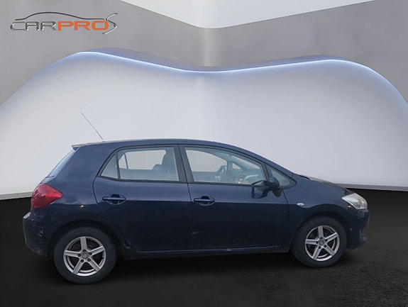 Toyota Auris 4 of 8
