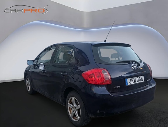 Toyota Auris 5 of 8