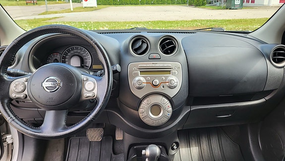 Nissan Micra 7 of 8