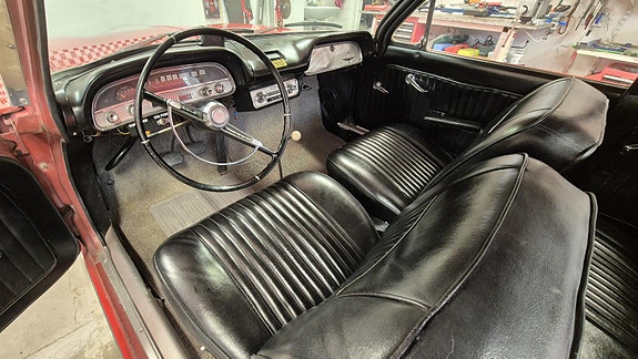 Chevrolet Corvair 6 of 11