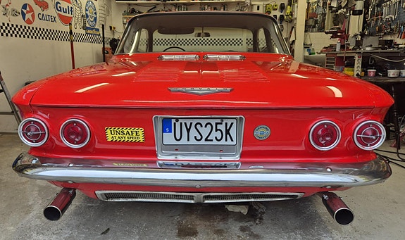 Chevrolet Corvair 9 of 11