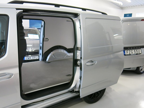 Volkswagen Caddy 9 of 27
