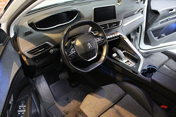 Peugeot 3008 15 of 16