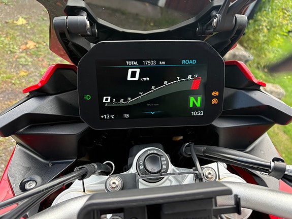 BMW F 900 XR 6 of 7