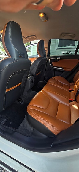 Volvo S60 9 of 16