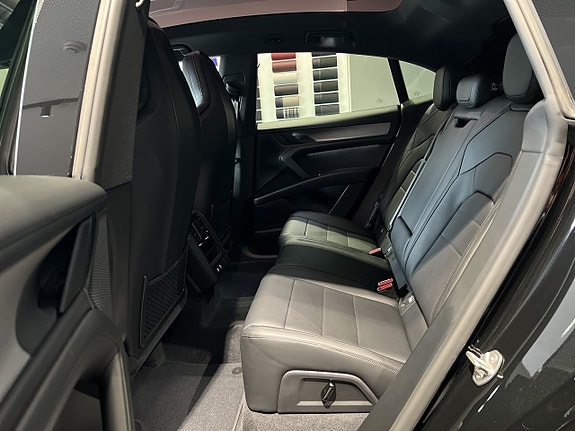 Porsche Cayenne Coupe 23 of 30