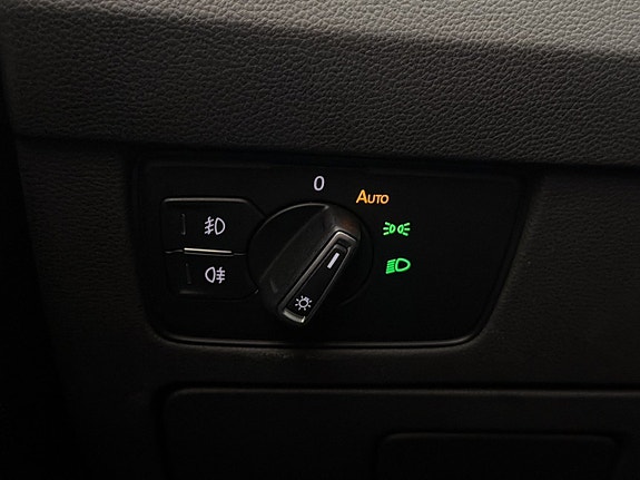Volkswagen Passat Alltrack 27 of 30