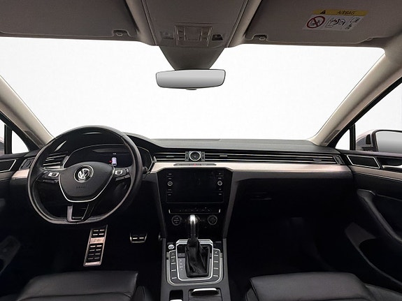 Volkswagen Passat Alltrack 11 of 30