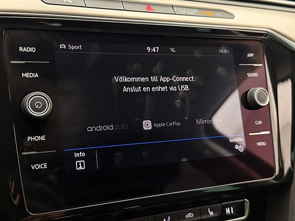 Volkswagen Passat Alltrack 18 of 30