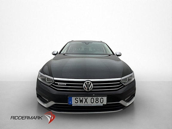 Volkswagen Passat Alltrack 2 of 30