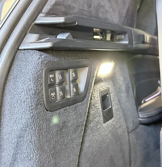 BMW X7 19 of 19