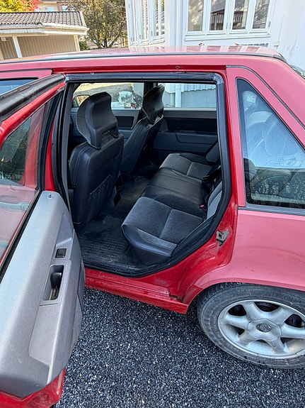 Volvo 850 3 of 6