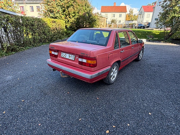 Volvo 850 2 of 6