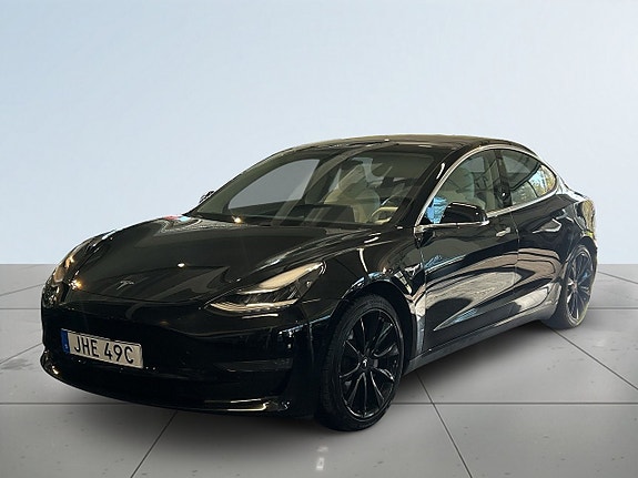 Tesla Model 3 16 of 18