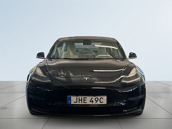 Tesla Model 3 2 of 18