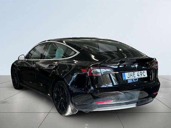 Tesla Model 3 5 of 18