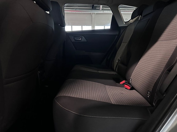 Toyota Auris 10 of 12