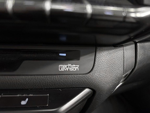 Lexus UX250h 20 of 20