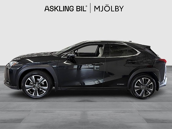 Lexus UX250h 4 of 20