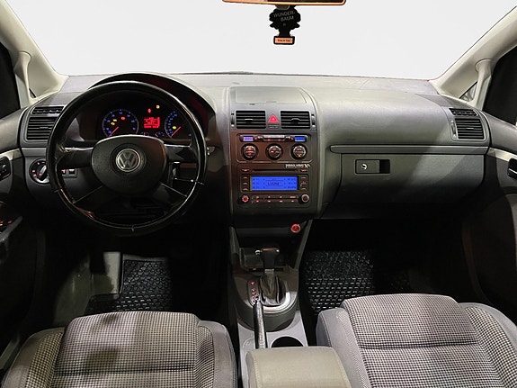 Volkswagen Touran 7 of 10