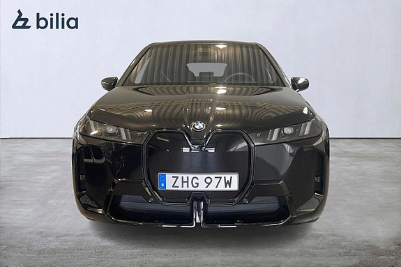 BMW iX 5 of 18