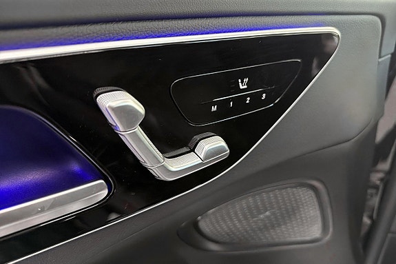 Mercedes-Benz C300 e 15 of 16