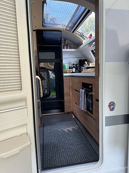 Adria Alpina 663 HT 3 of 9