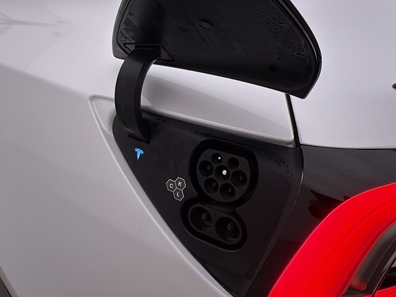 Tesla Model 3 10 of 30