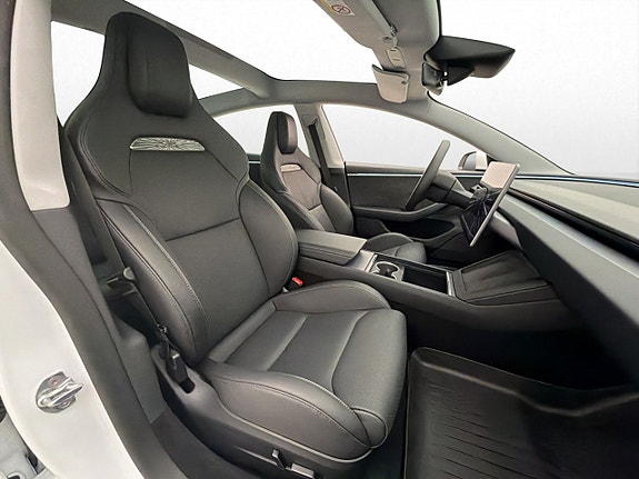 Tesla Model 3 29 of 30
