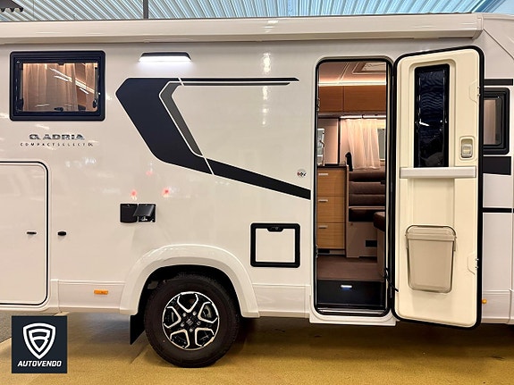 Adria Compact Select DL 4 of 15
