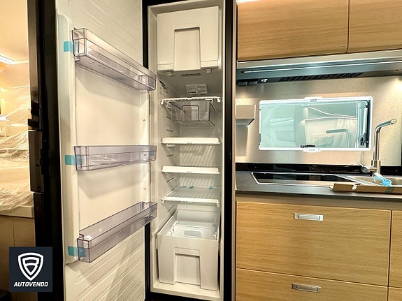 Adria Compact Select DL 11 of 15