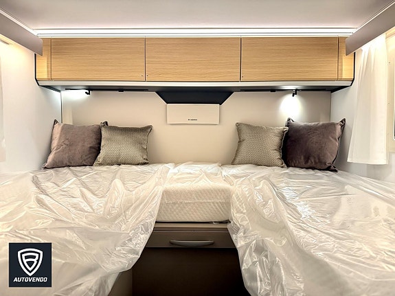 Adria Compact Select DL 8 of 15