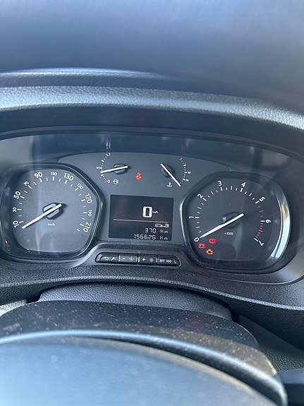 Peugeot Expert 9 of 11