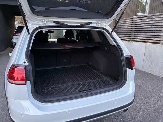 Volkswagen Golf Alltrack 6 of 11