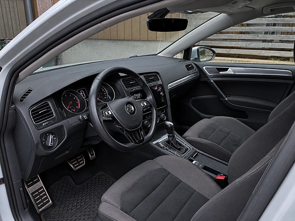 Volkswagen Golf Alltrack 7 of 11