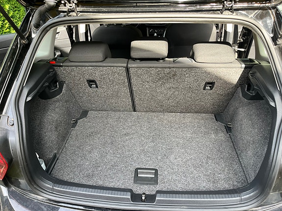 Volkswagen Polo 2 of 10