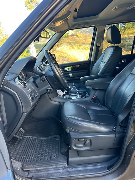 Land Rover Discovery 4 3 of 4