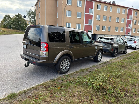 Land Rover Discovery 4 2 of 4
