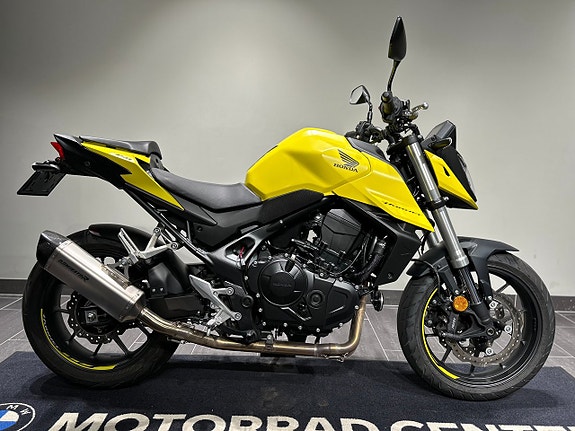 Honda CB750 Hornet / Helsystem/ Handtagsvärme /Quickshifter /Räntefri 2 of 19