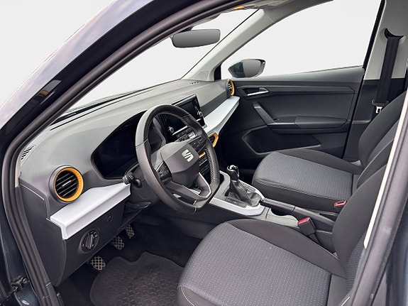 Seat Arona 9 of 15