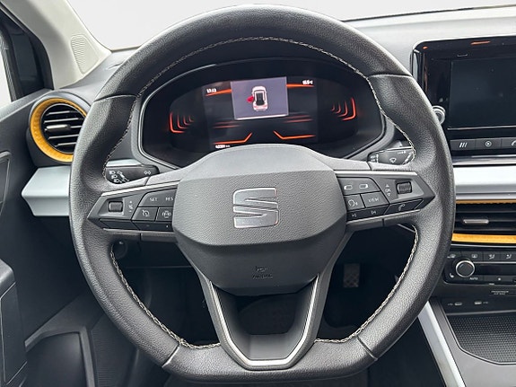 Seat Arona 12 of 15