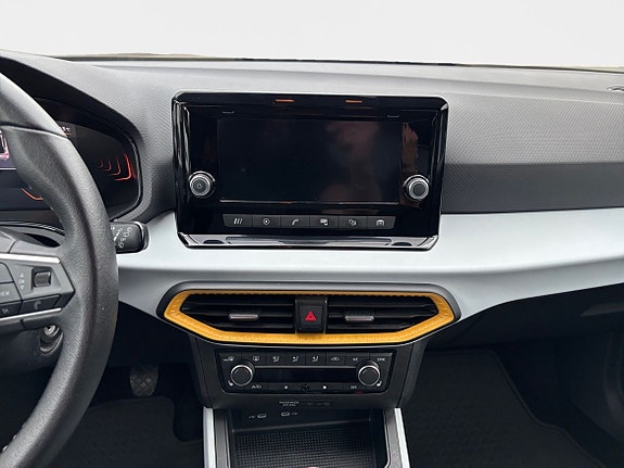 Seat Arona 11 of 15