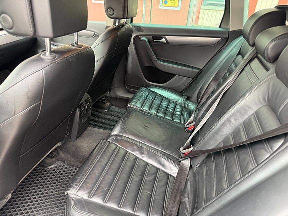Volkswagen Passat 13 of 13