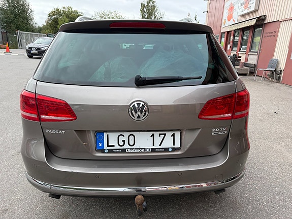 Volkswagen Passat 5 of 13