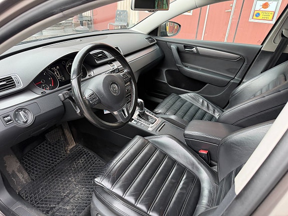 Volkswagen Passat 7 of 13