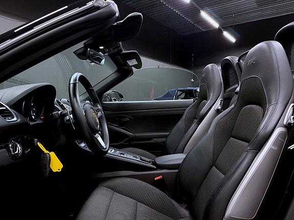 Porsche 718 Boxster T 3 of 26