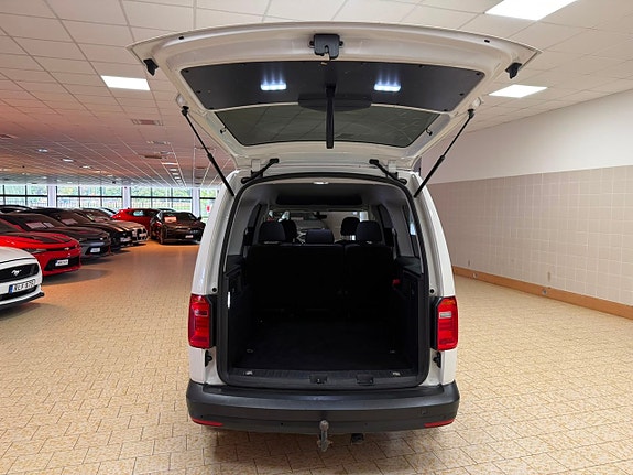 Volkswagen Caddy Maxi 11 of 24