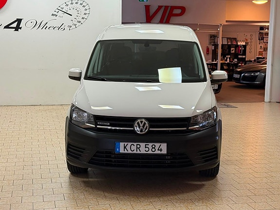 Volkswagen Caddy Maxi 10 of 24